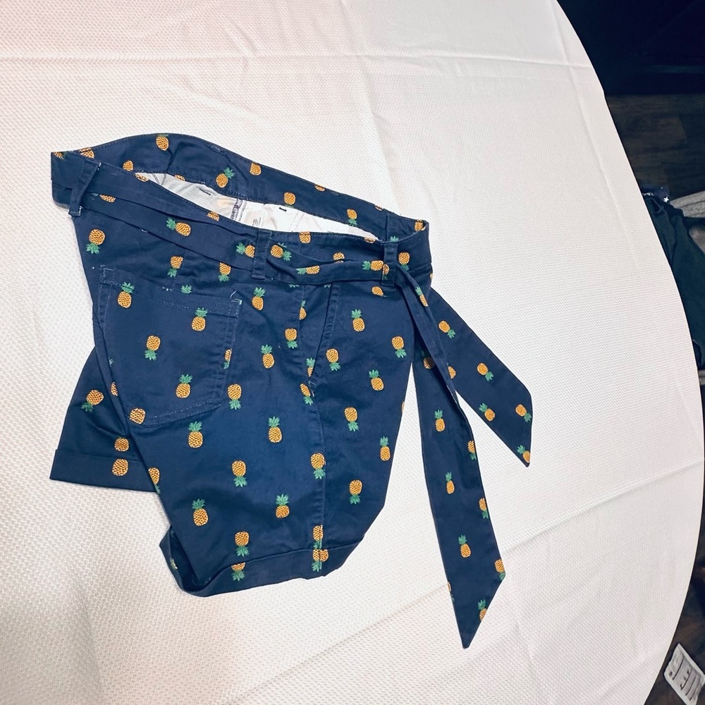 St. John's Bay Blue Pineapple Print Women Shorts - Picture 8 of 8